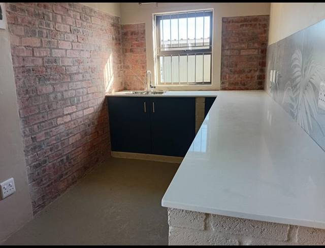 2 BEDROOM PROPERTY TO RENT IN MOSSEL BAY EXT 26